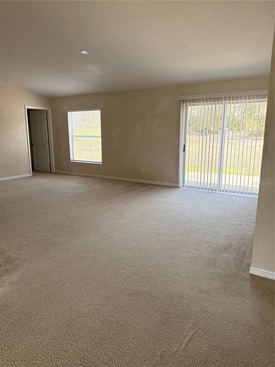 For Rent: $1,700 (3 beds, 2 baths, 2000 Square Feet)