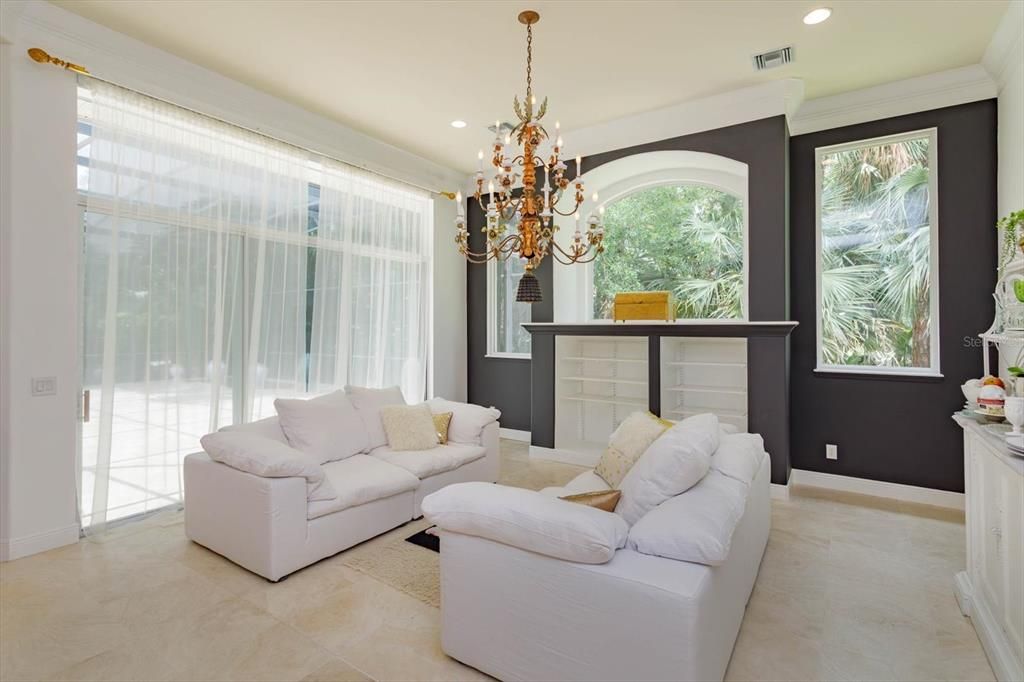 合同活跃: $995,000 (3 贝兹, 3 浴室, 3107 平方英尺)