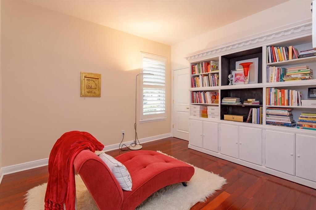 合同活跃: $995,000 (3 贝兹, 3 浴室, 3107 平方英尺)