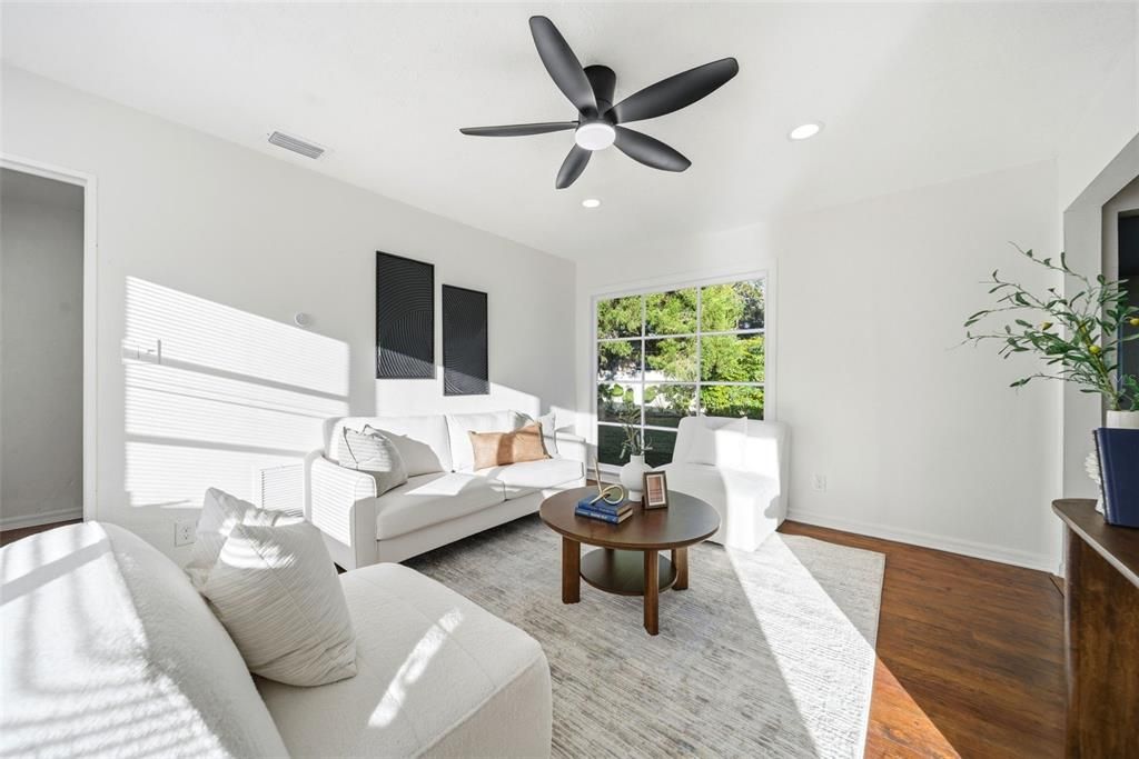 На продажу: $399,000 (3 спален, 2 ванн, 1238 Квадратных фут)