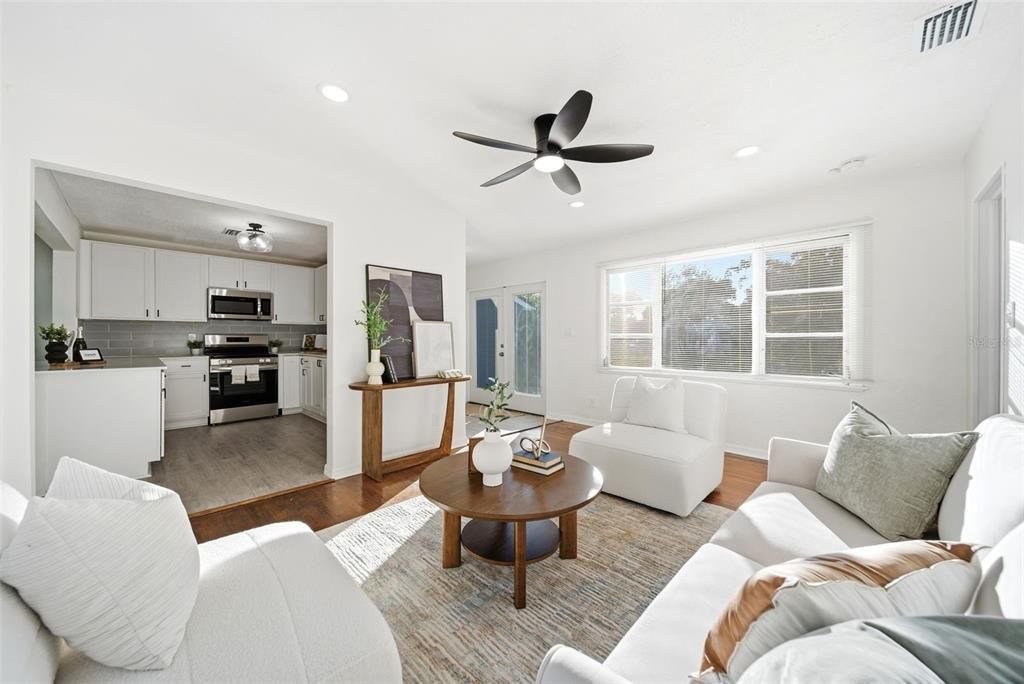 На продажу: $399,000 (3 спален, 2 ванн, 1238 Квадратных фут)