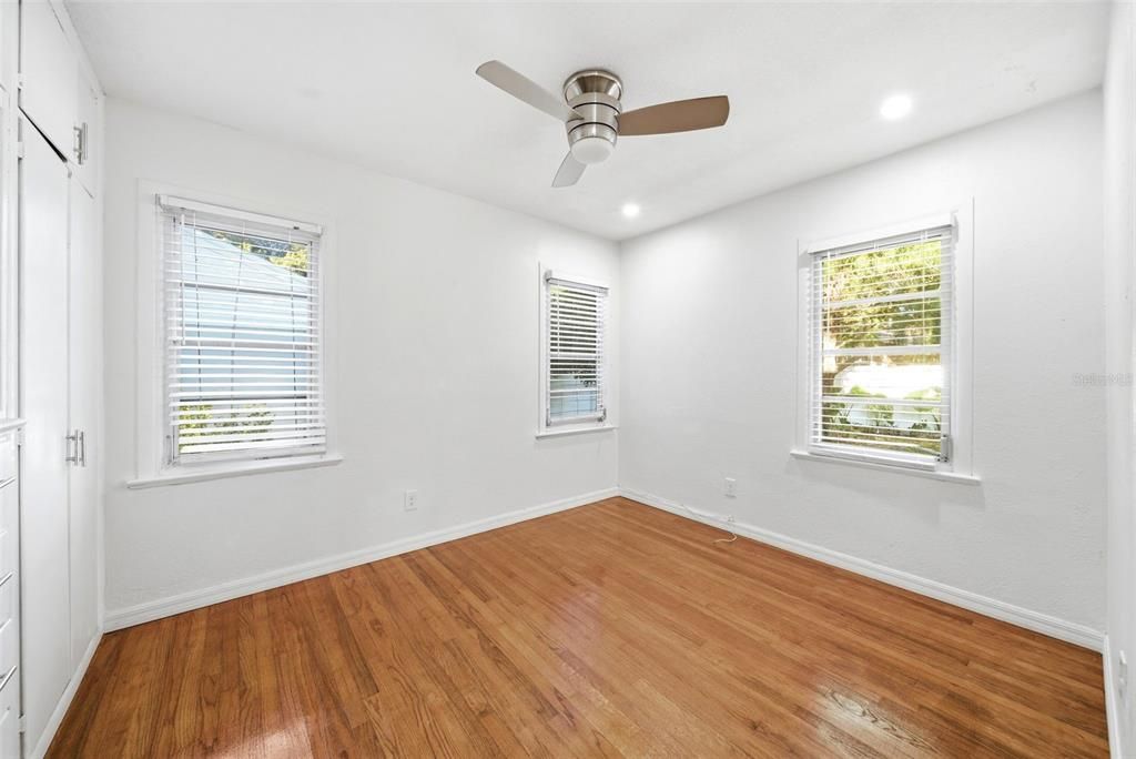 На продажу: $399,000 (3 спален, 2 ванн, 1238 Квадратных фут)