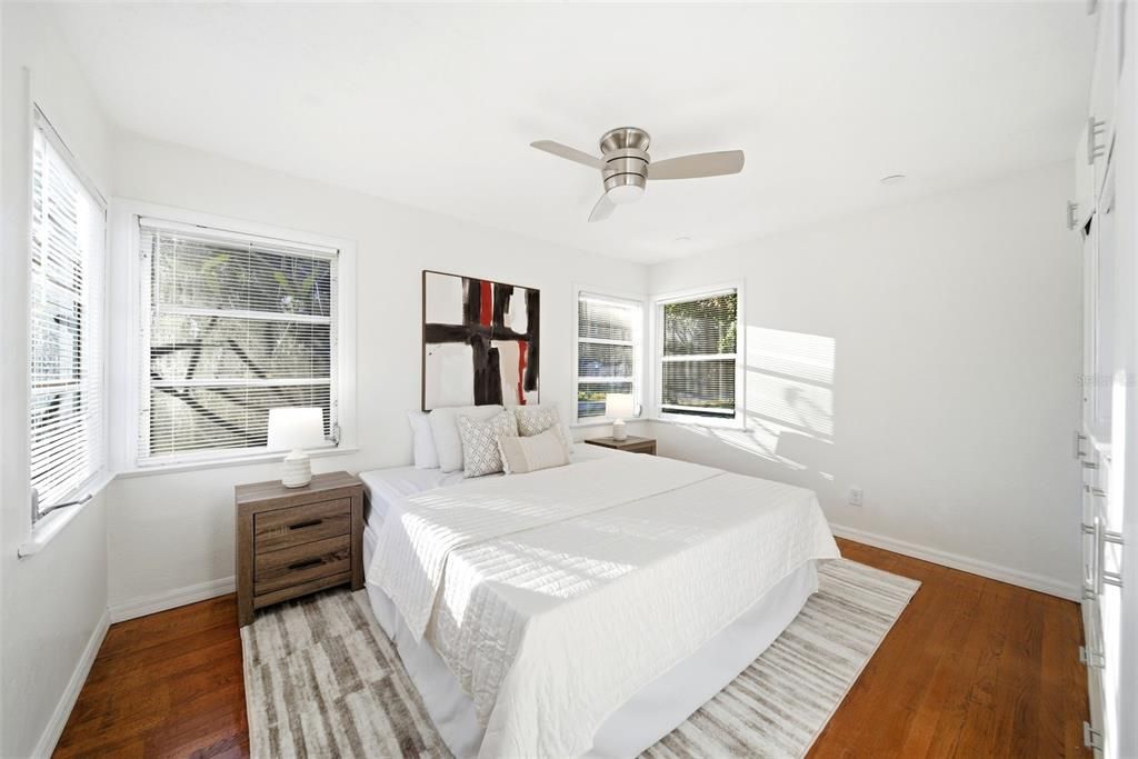 На продажу: $399,000 (3 спален, 2 ванн, 1238 Квадратных фут)