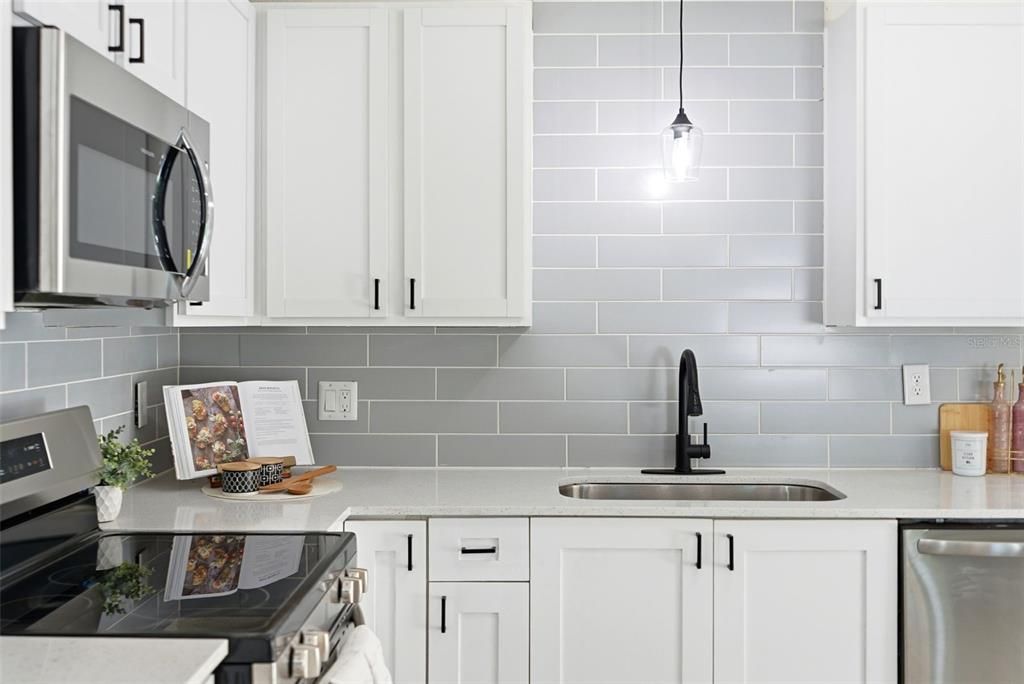 На продажу: $399,000 (3 спален, 2 ванн, 1238 Квадратных фут)