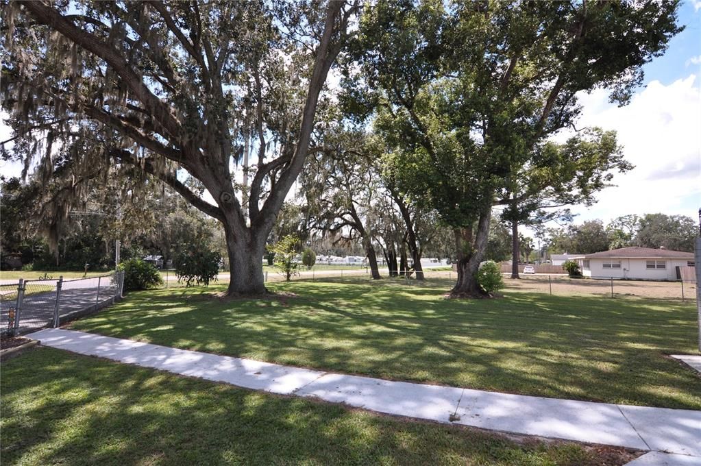 For Sale: $489,900 (4 beds, 2 baths, 2282 Square Feet)