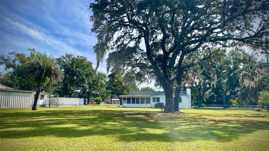 For Sale: $489,900 (4 beds, 2 baths, 2282 Square Feet)