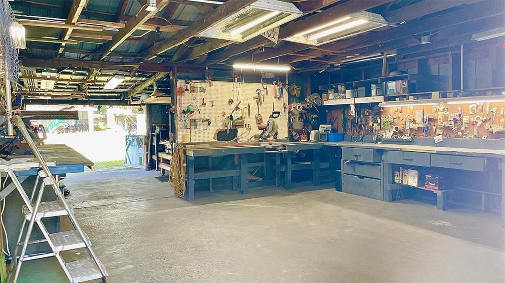 For Sale: $489,900 (4 beds, 2 baths, 2282 Square Feet)