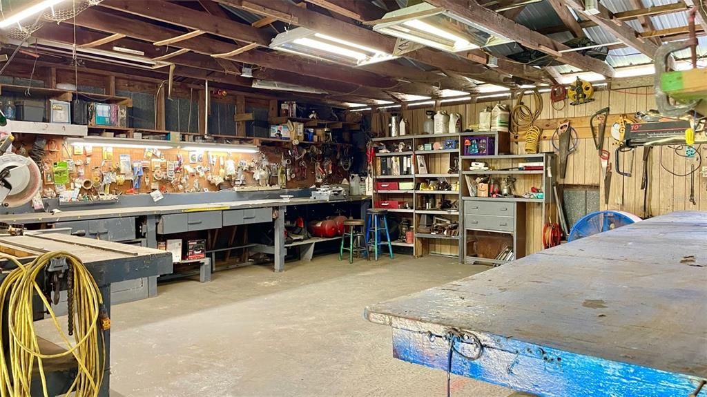 For Sale: $489,900 (4 beds, 2 baths, 2282 Square Feet)