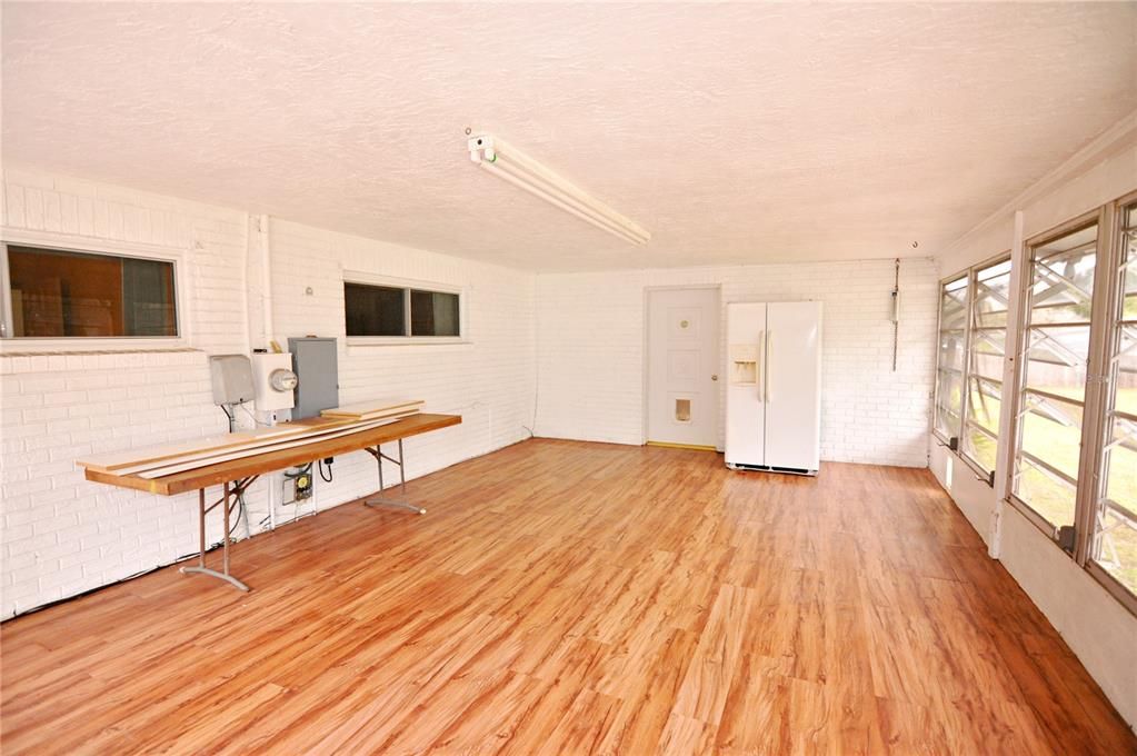 For Sale: $489,900 (4 beds, 2 baths, 2282 Square Feet)