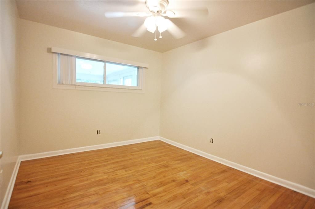 For Sale: $489,900 (4 beds, 2 baths, 2282 Square Feet)