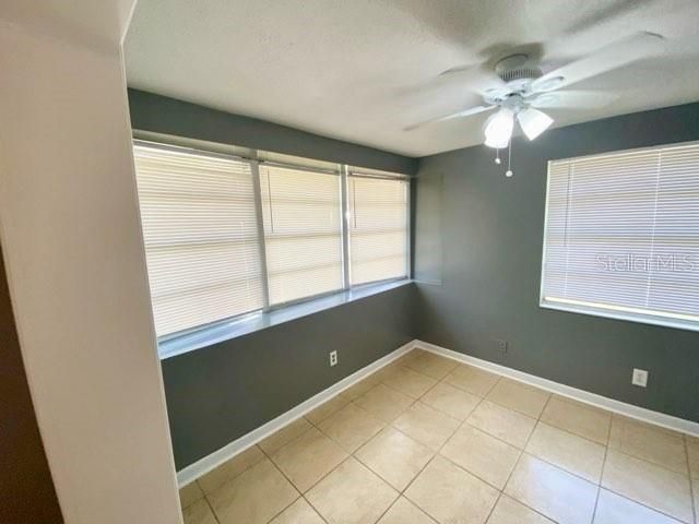 En Venta: $230,000 (3 camas, 2 baños, 1124 Pies cuadrados)