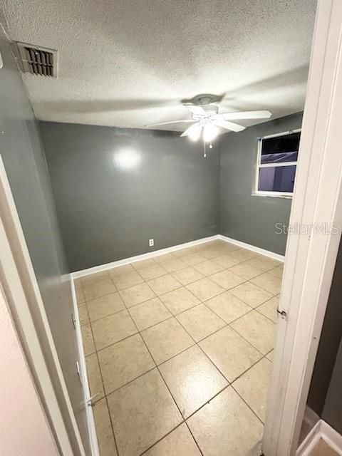 En Venta: $230,000 (3 camas, 2 baños, 1124 Pies cuadrados)