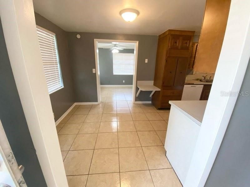 En Venta: $230,000 (3 camas, 2 baños, 1124 Pies cuadrados)