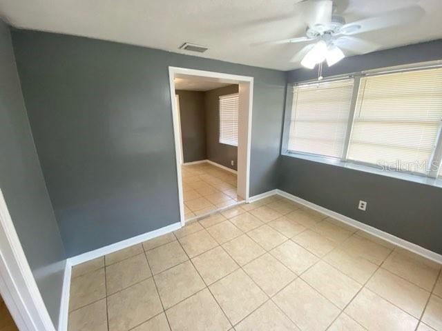 En Venta: $230,000 (3 camas, 2 baños, 1124 Pies cuadrados)