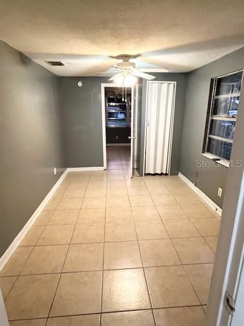 En Venta: $230,000 (3 camas, 2 baños, 1124 Pies cuadrados)