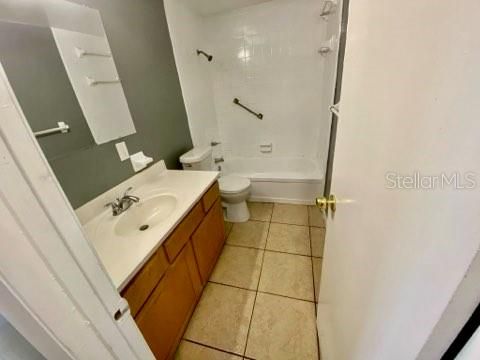 En Venta: $230,000 (3 camas, 2 baños, 1124 Pies cuadrados)