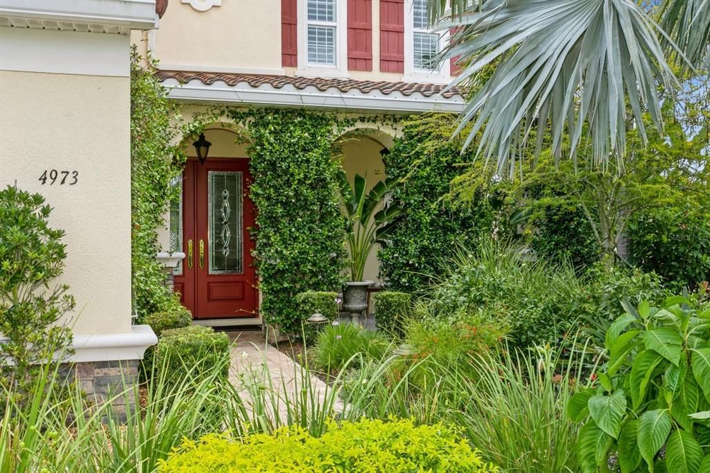 Activo con contrato: $1,349,000 (5 camas, 4 baños, 4560 Pies cuadrados)