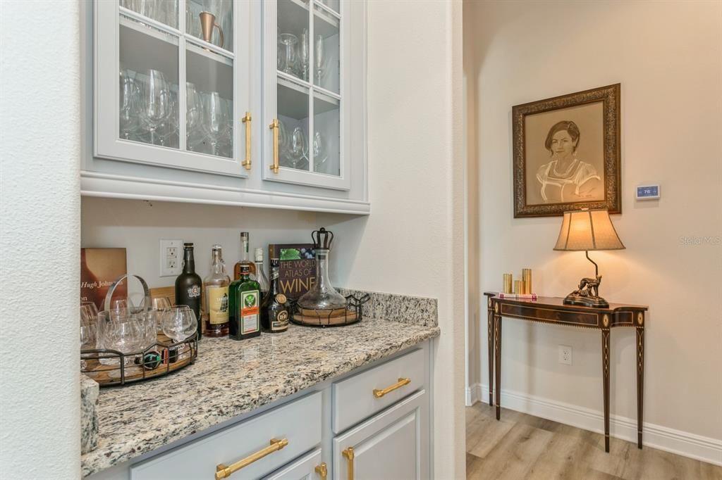 Activo con contrato: $1,349,000 (5 camas, 4 baños, 4560 Pies cuadrados)
