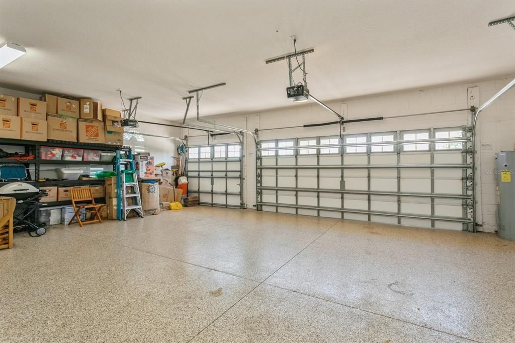 Activo con contrato: $1,349,000 (5 camas, 4 baños, 4560 Pies cuadrados)