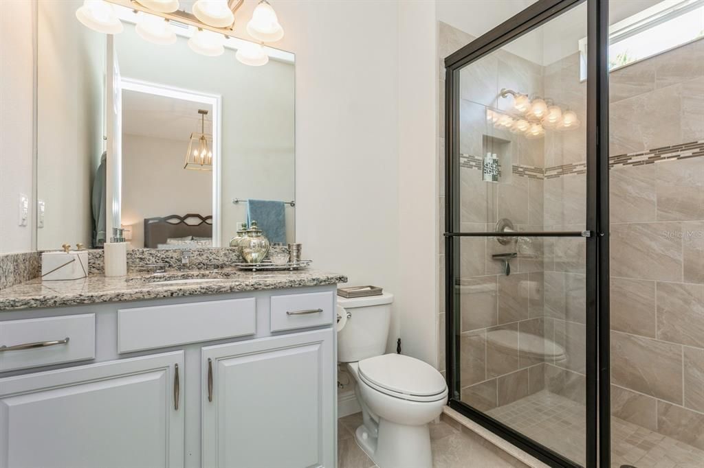 Activo con contrato: $1,349,000 (5 camas, 4 baños, 4560 Pies cuadrados)