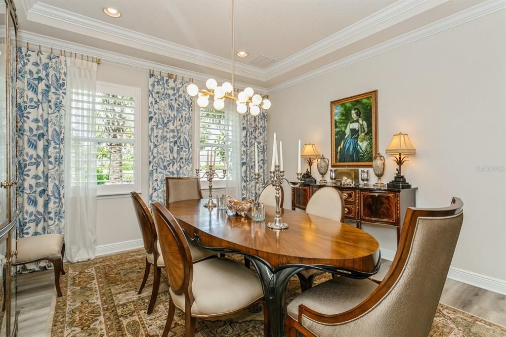 Activo con contrato: $1,349,000 (5 camas, 4 baños, 4560 Pies cuadrados)