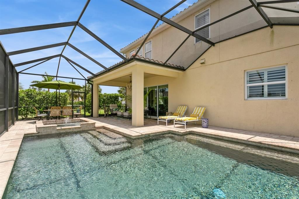 Activo con contrato: $1,349,000 (5 camas, 4 baños, 4560 Pies cuadrados)