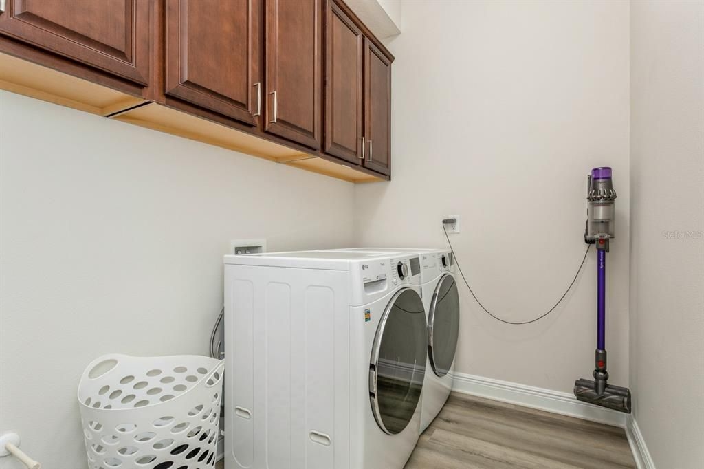 Activo con contrato: $1,349,000 (5 camas, 4 baños, 4560 Pies cuadrados)