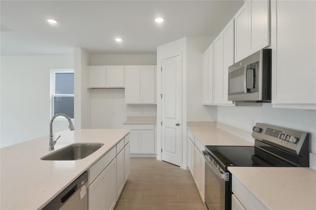 For Sale: $372,772 (4 beds, 2 baths, 2414 Square Feet)