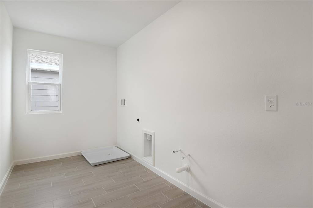 For Sale: $372,772 (4 beds, 2 baths, 2414 Square Feet)