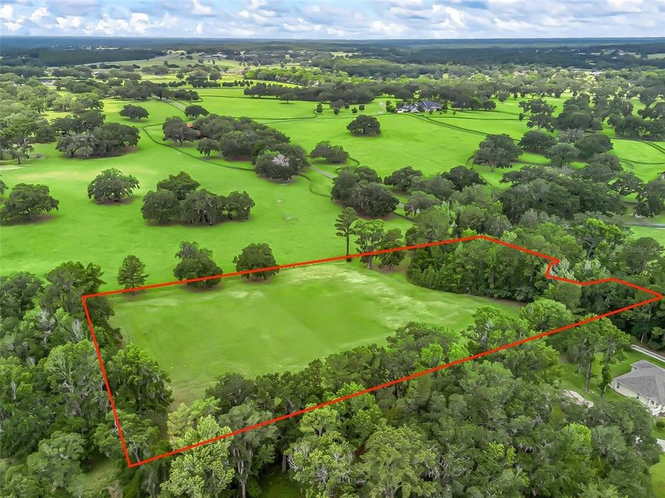 En Venta: $600,000 (5.48 acres)