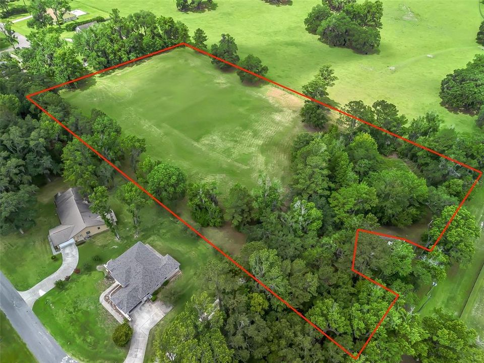 En Venta: $600,000 (5.48 acres)