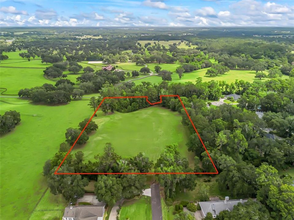 En Venta: $600,000 (5.48 acres)