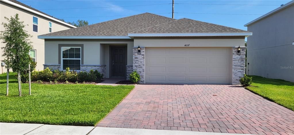 Vendido Recientemente: $442,990 (4 camas, 3 baños, 2098 Pies cuadrados)