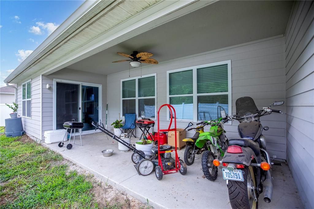 Active With Contract: $359,500 (4 beds, 2 baths, 2298 Square Feet)