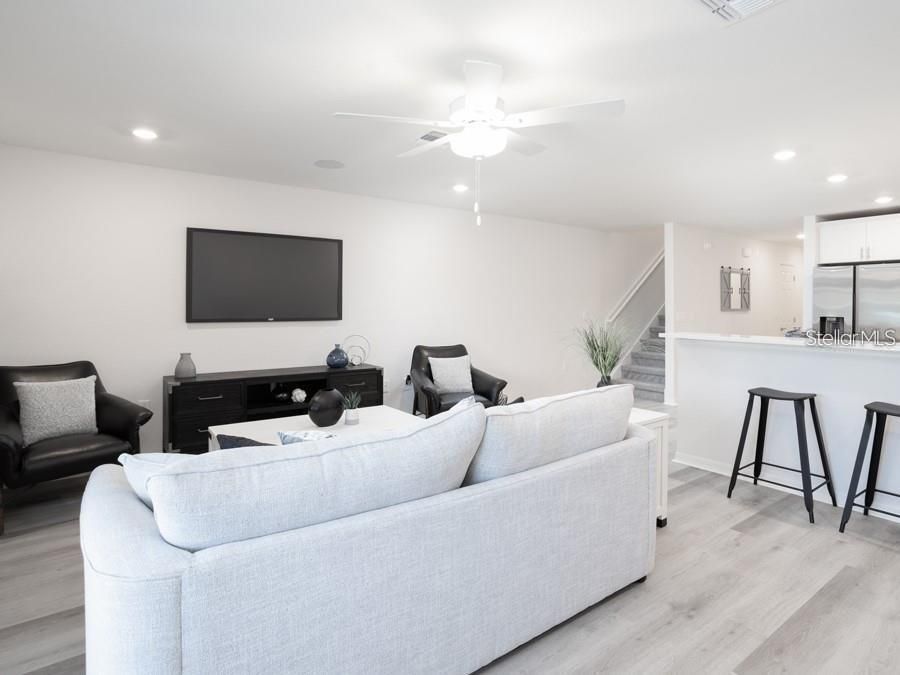 For Sale: $289,900 (3 beds, 2 baths, 1713 Square Feet)