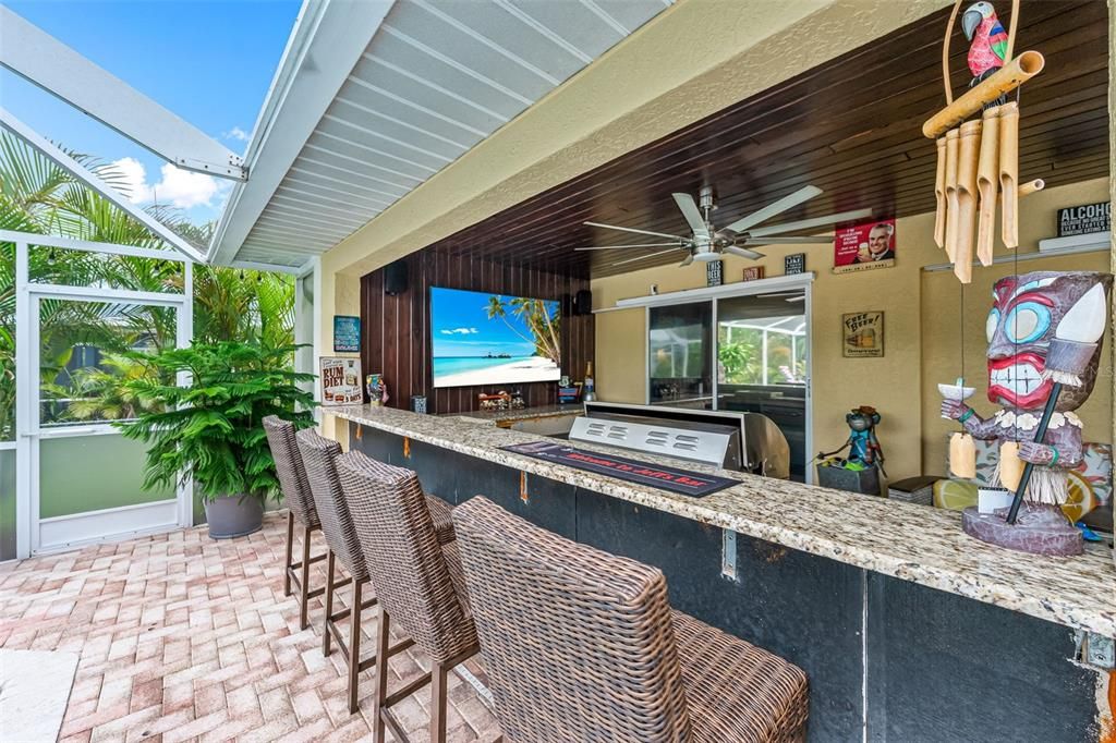 Под контрактом: $429,999 (3 спален, 2 ванн, 2050 Квадратных фут)