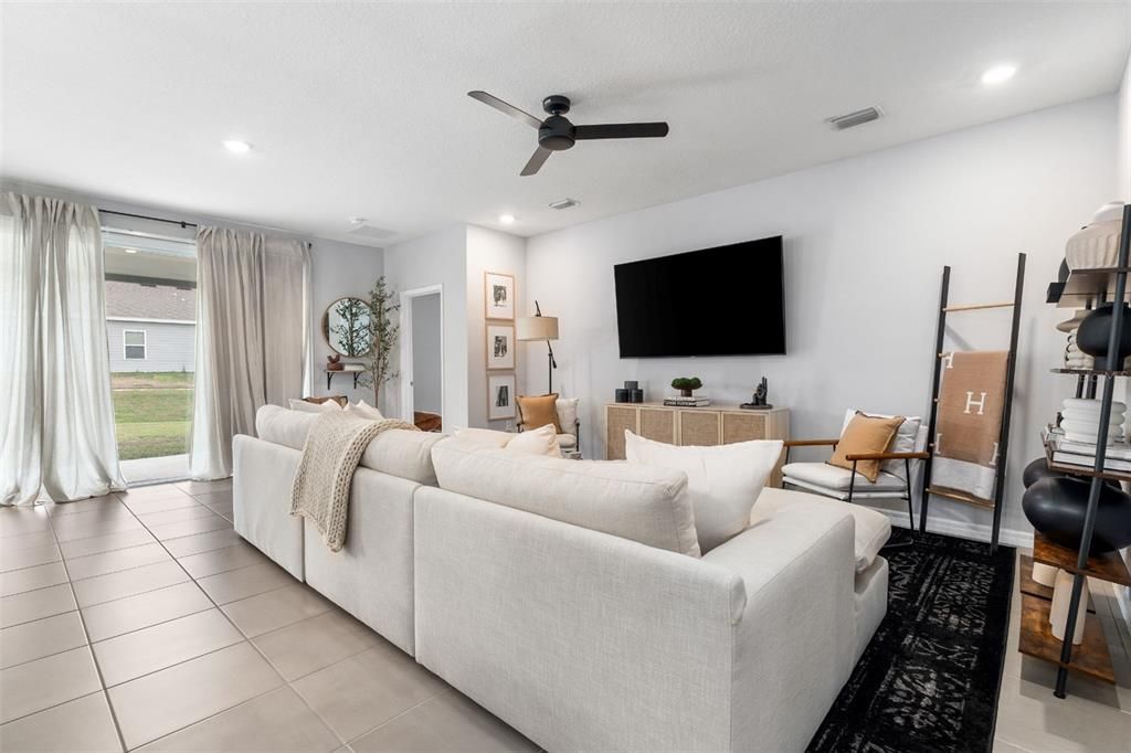 En Renta: $2,650 (4 camas, 2 baños, 1980 Pies cuadrados)