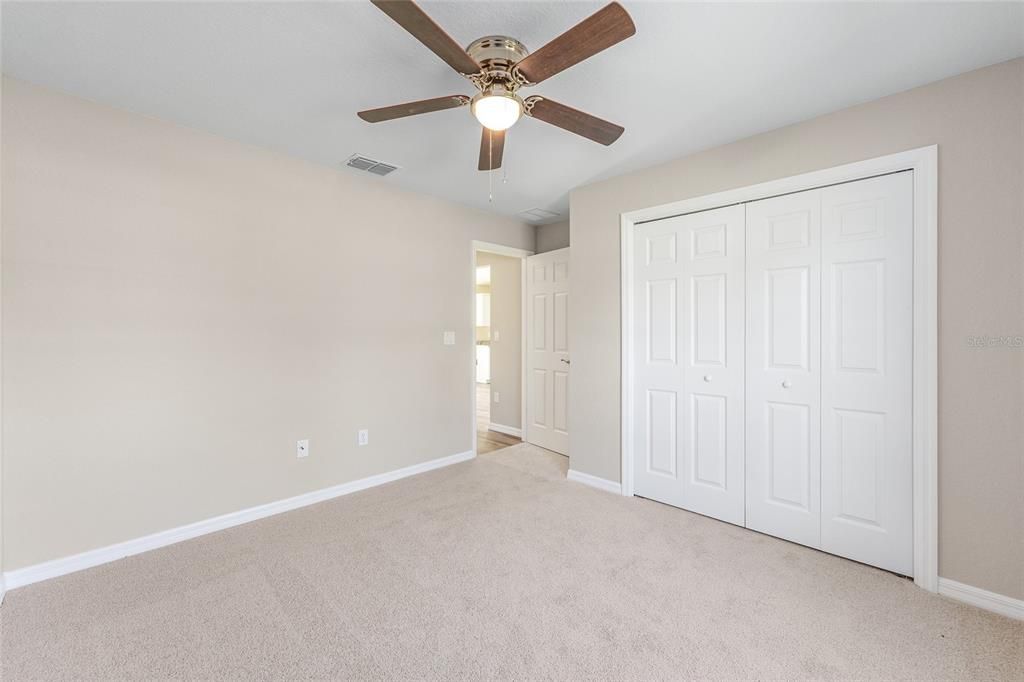 Activo con contrato: $229,500 (3 camas, 2 baños, 1399 Pies cuadrados)