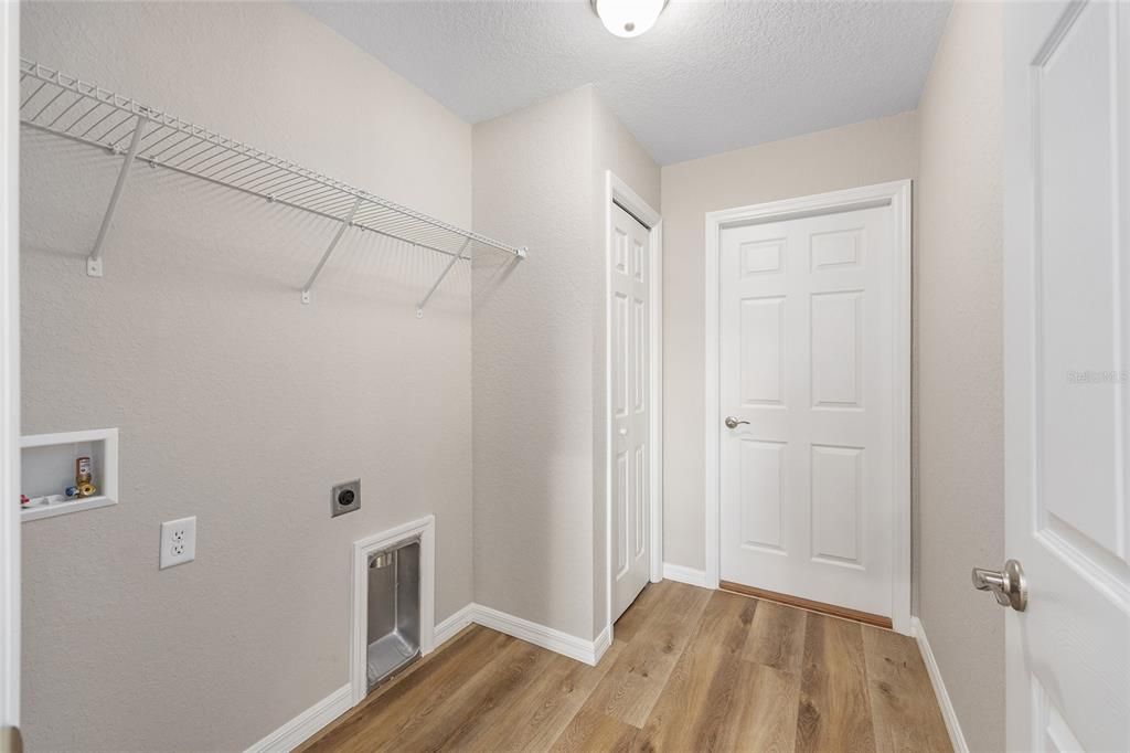 Activo con contrato: $229,500 (3 camas, 2 baños, 1399 Pies cuadrados)