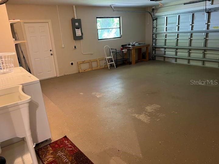 For Rent: $2,500 (3 beds, 2 baths, 1235 Square Feet)