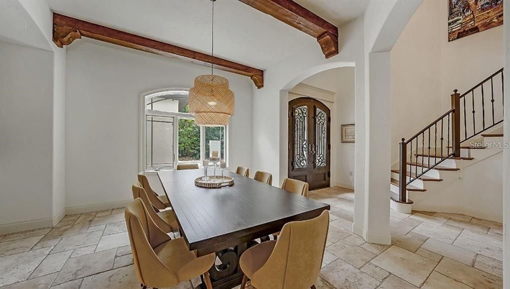 En Renta: $15,000 (4 camas, 3 baños, 3519 Pies cuadrados)