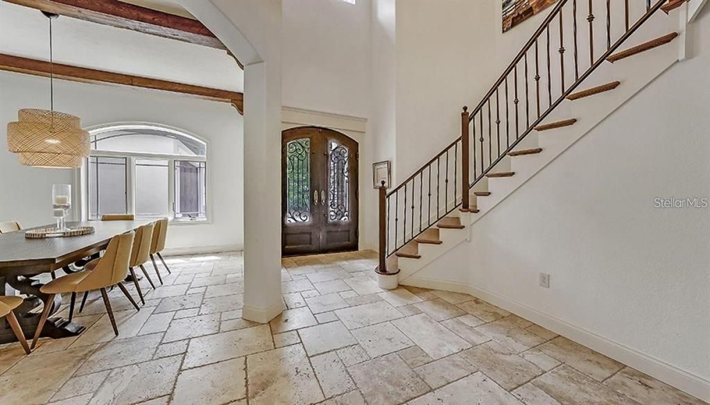 En Renta: $15,000 (4 camas, 3 baños, 3519 Pies cuadrados)