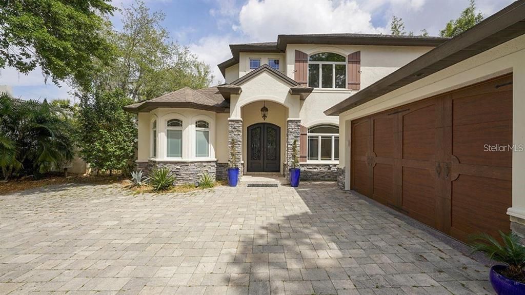 En Renta: $15,000 (4 camas, 3 baños, 3519 Pies cuadrados)