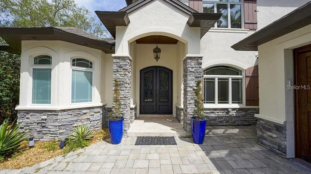 En Renta: $15,000 (4 camas, 3 baños, 3519 Pies cuadrados)