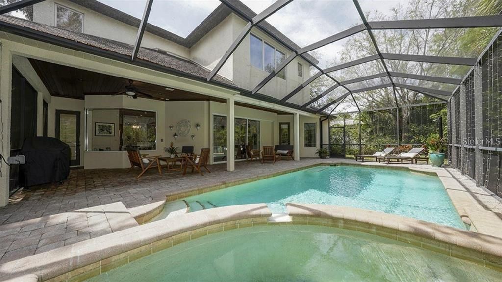 En Renta: $15,000 (4 camas, 3 baños, 3519 Pies cuadrados)