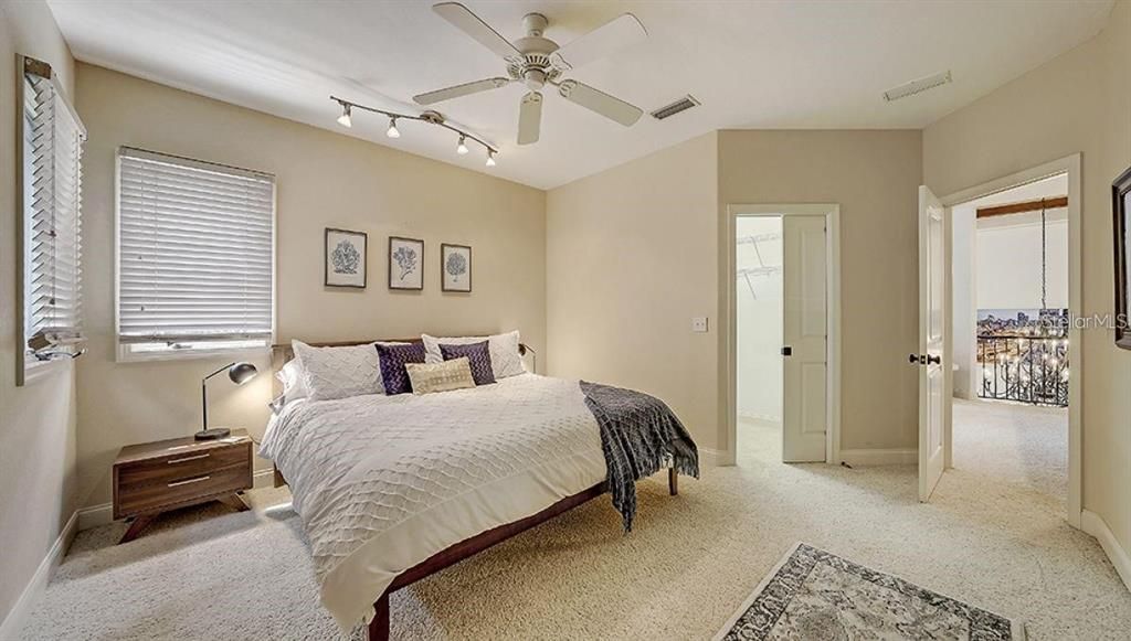 En Renta: $15,000 (4 camas, 3 baños, 3519 Pies cuadrados)