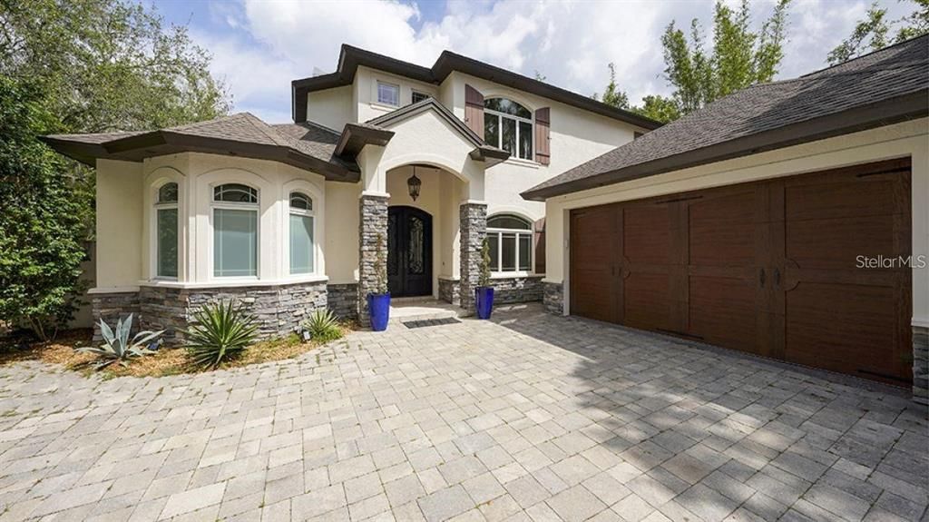 En Renta: $15,000 (4 camas, 3 baños, 3519 Pies cuadrados)