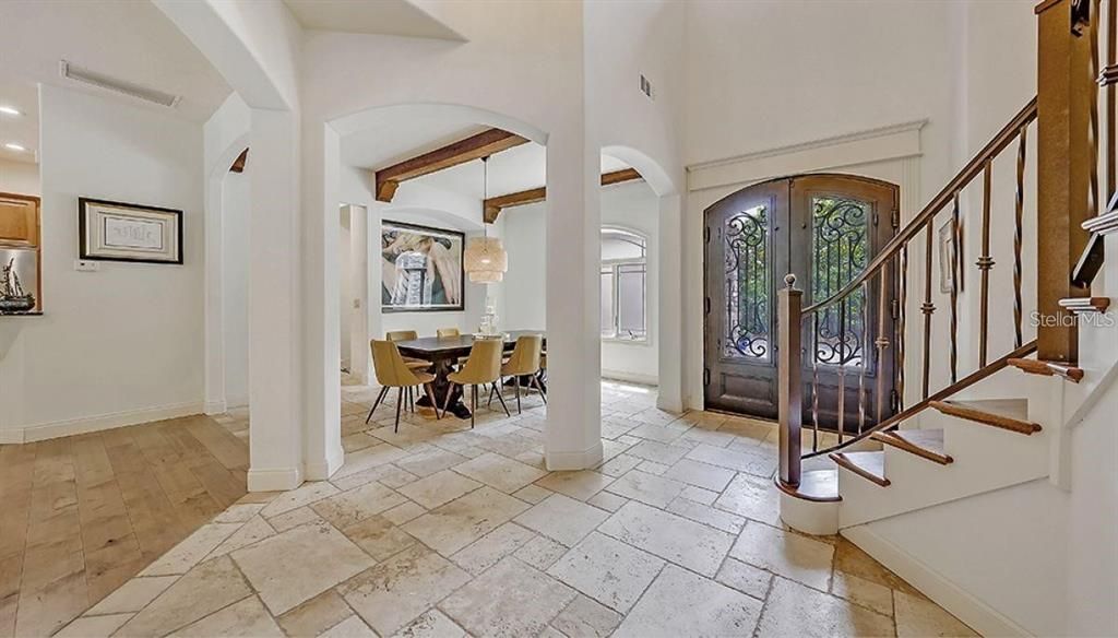 En Renta: $15,000 (4 camas, 3 baños, 3519 Pies cuadrados)