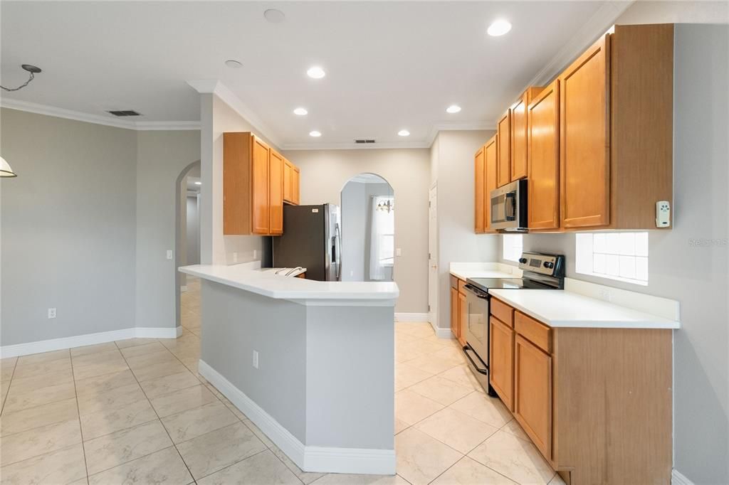 En Venta: $550,000 (4 camas, 2 baños, 2159 Pies cuadrados)