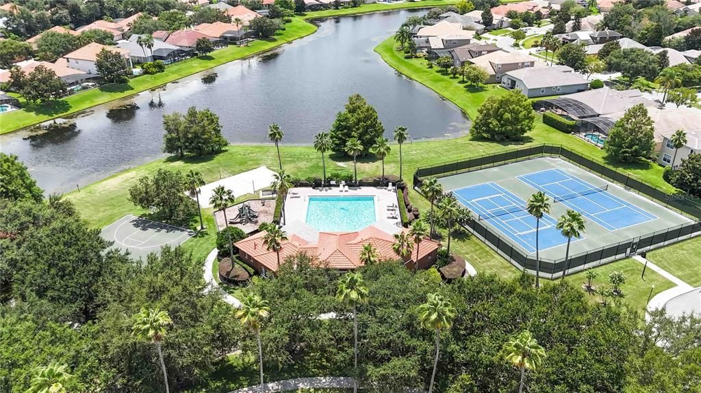 En Venta: $550,000 (4 camas, 2 baños, 2159 Pies cuadrados)